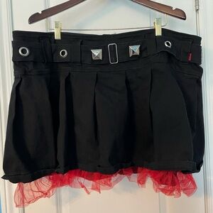 Old school vintage Tripp nyc (Torrid?) black mini skirt with red tulle